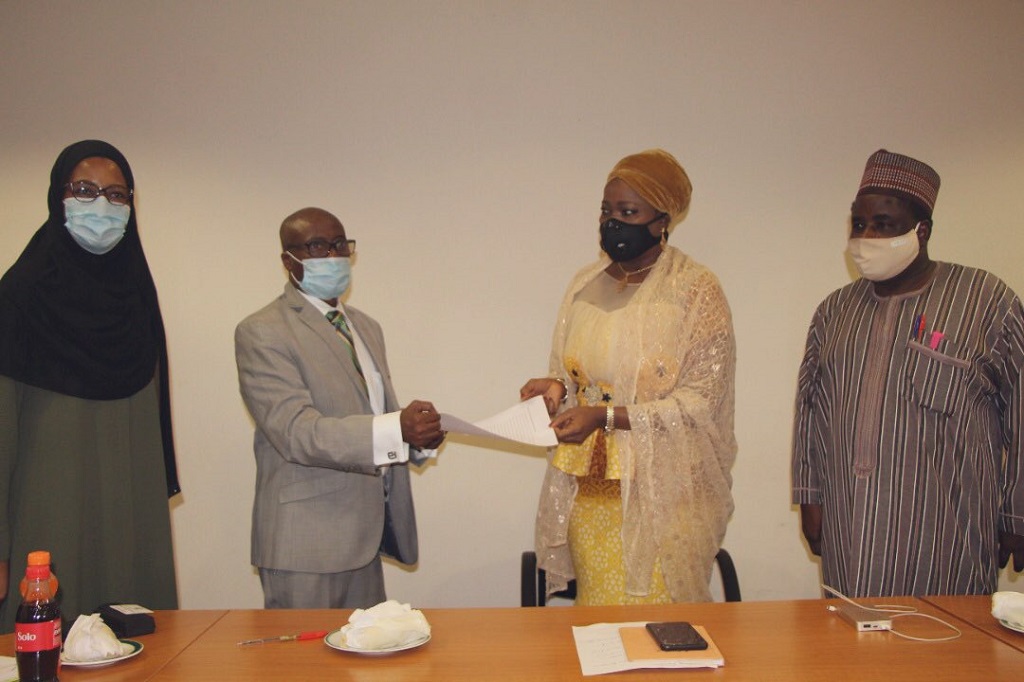 The Chairman/CEO, NiDCOM, Hon. Abike Dabiri received a delegation from Islamic Development Bank led by the Country Manager, Dr. Mamoud Kamara together with the delegation from International Organization for Migration @IOM_Nigeria led by Dr. Aden Guliye