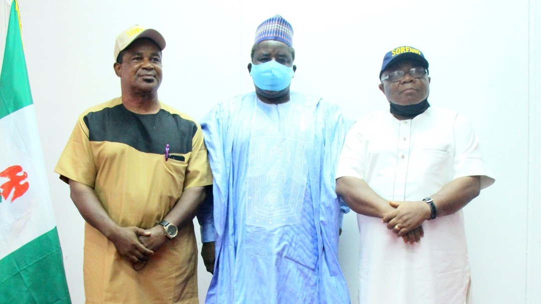 From (L) Mr Archibong Anderson(Consultant, SORENID), (Middle) Engineer Dr Sule Yakubu Bassi, Secretary, NIDCOM and (R)Amb. Sir, Uche B. Okafor, MD/CEO, Society for the Reconciliation of Distressed Nigerians in Diaspora, SORENID, on Courtesy Visit to NIDCOM Hqtrs, Abuja.